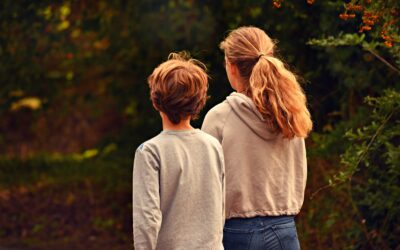 Problemas de autoestima en adolescentes: causas, señales y pautas para ayudarles